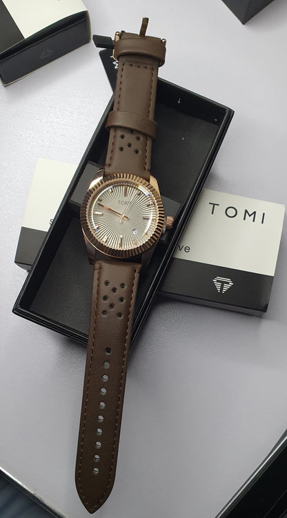TOMI T-098 Men's Watch Date Quartz Round Shape Dial Leather Straps