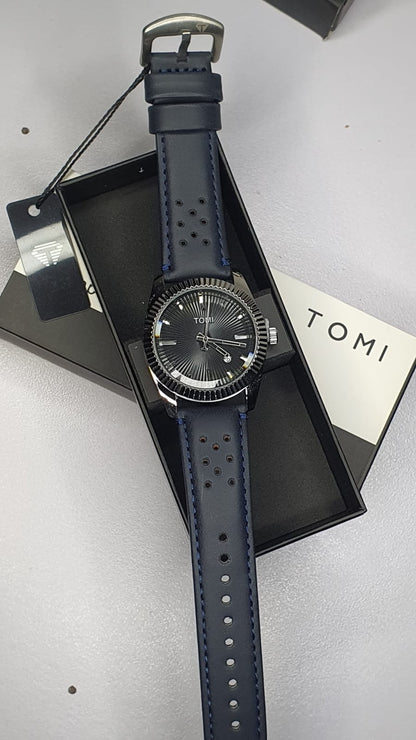 TOMI T-098 Men's Watch Date Quartz Round Shape Dial Leather Straps